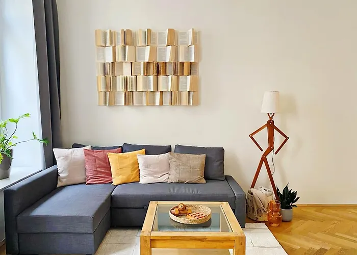 Bright Ground-floor Near Main Station Apartamento *